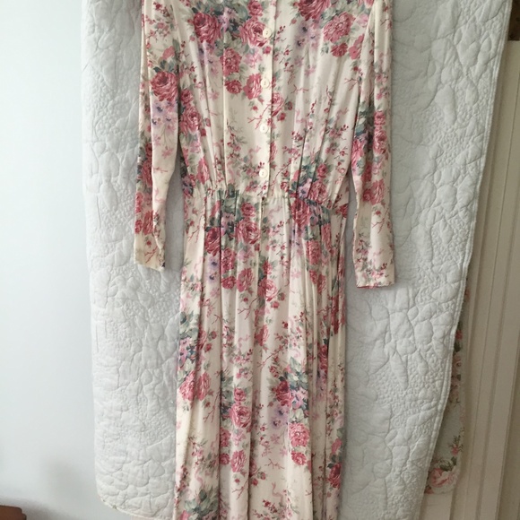 VINTAGE JESSICA  HOWARD  Floral Pastels LONG SLEEVE PLEATED SKIRT BUTTON UP BACK - Picture 2 of 8